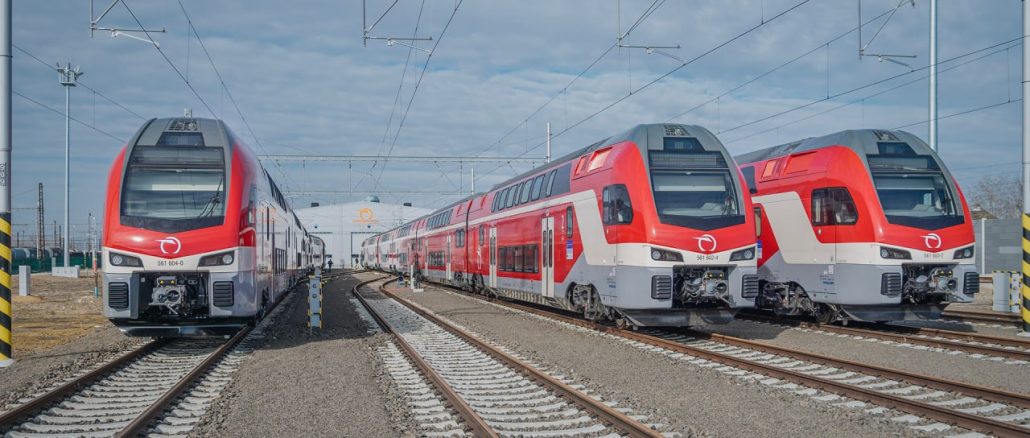 double decker train